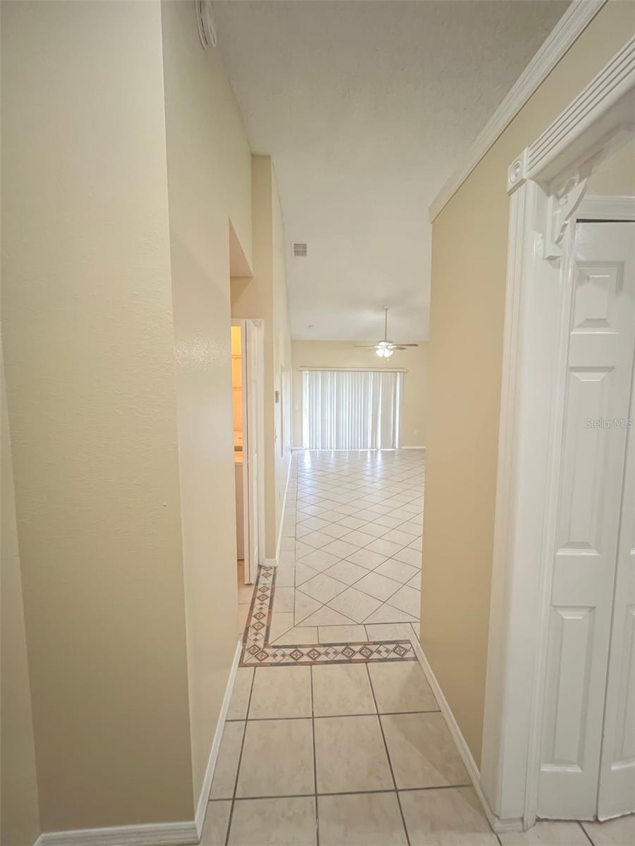 Image 10 of 33 For 13414 Fairway Glen Drive 203