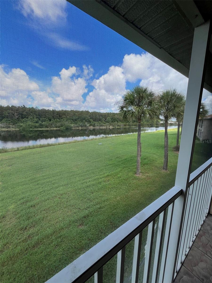 Image 25 of 33 For 13414 Fairway Glen Drive 203