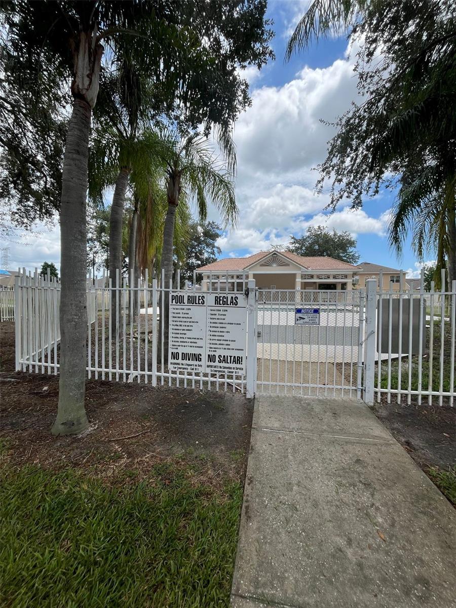 Image 28 of 33 For 13414 Fairway Glen Drive 203