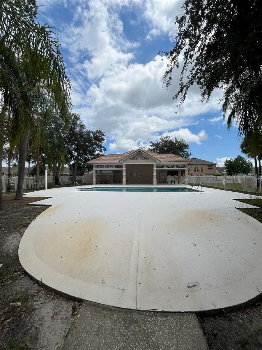 Image 29 of 33 For 13414 Fairway Glen Drive 203