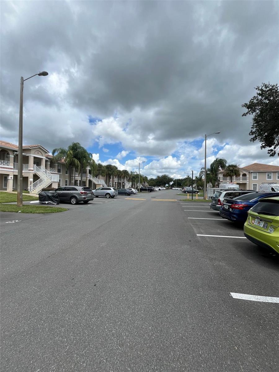 Image 32 of 33 For 13414 Fairway Glen Drive 203