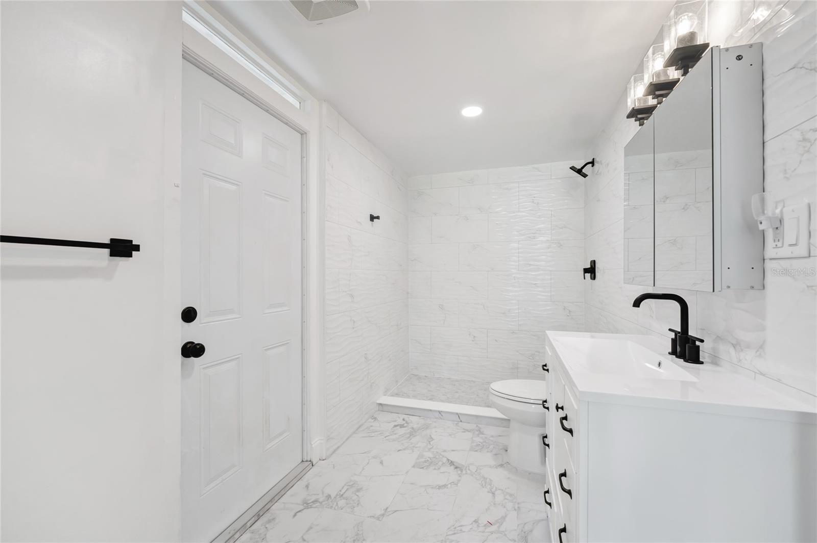 Image 14 of 34 For 66 Tropical Drive