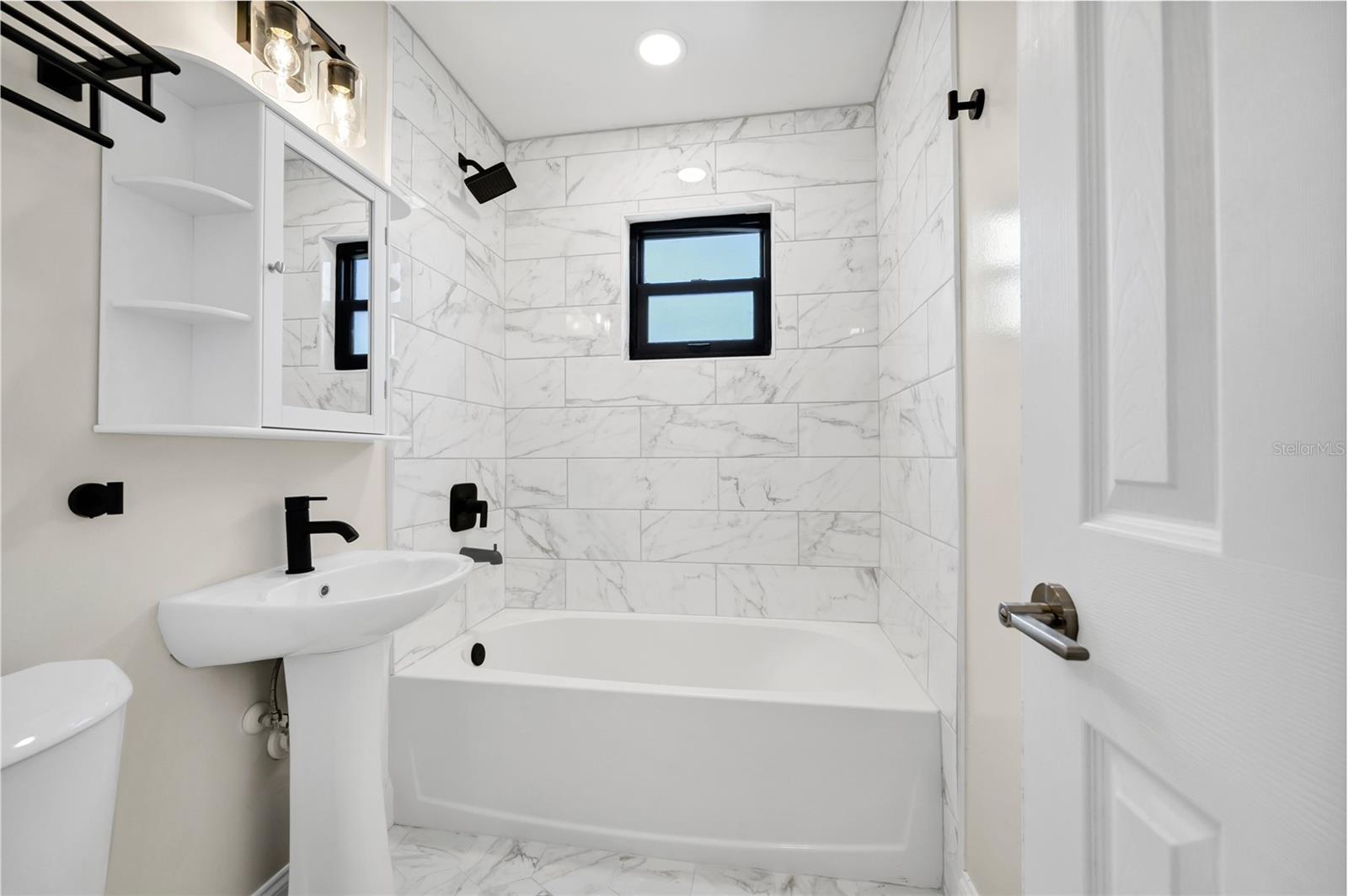 Image 21 of 34 For 66 Tropical Drive