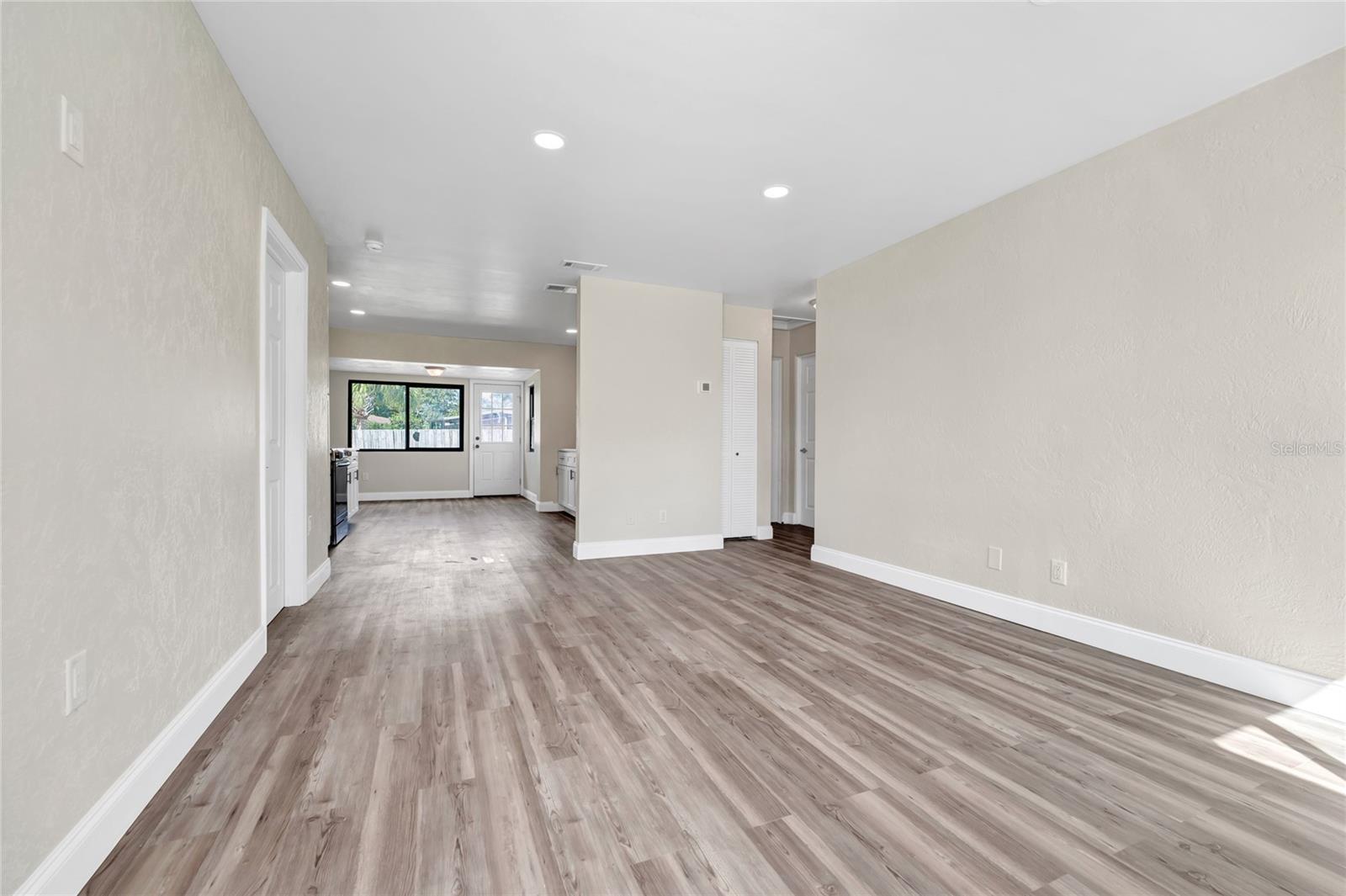 Image 23 of 34 For 66 Tropical Drive