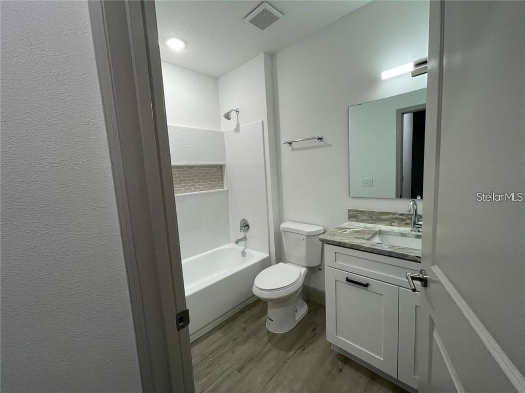 Image 9 of 9 For 227 Balboa Drive