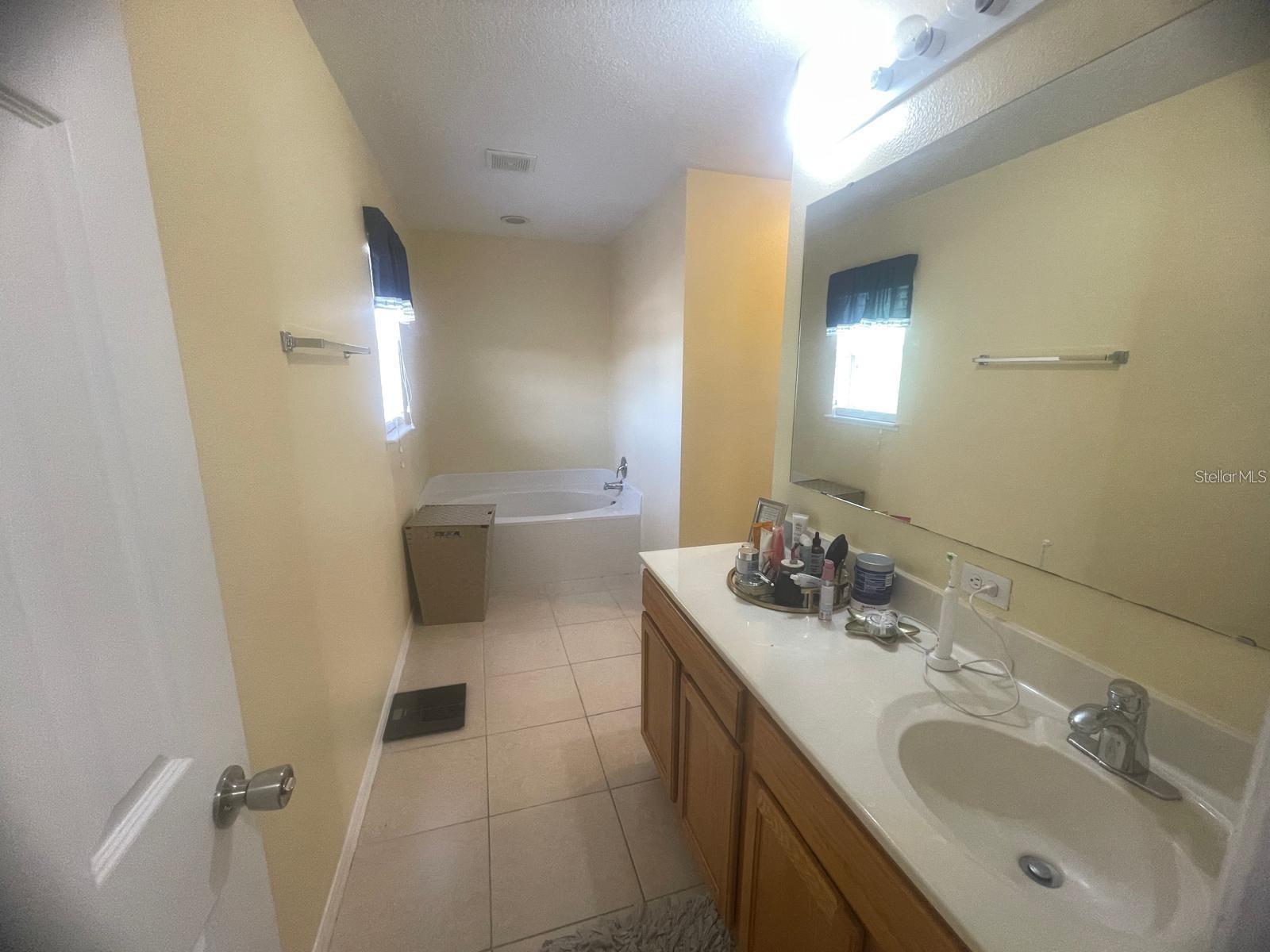 Image 19 of 36 For 1502 Fort Meade Place