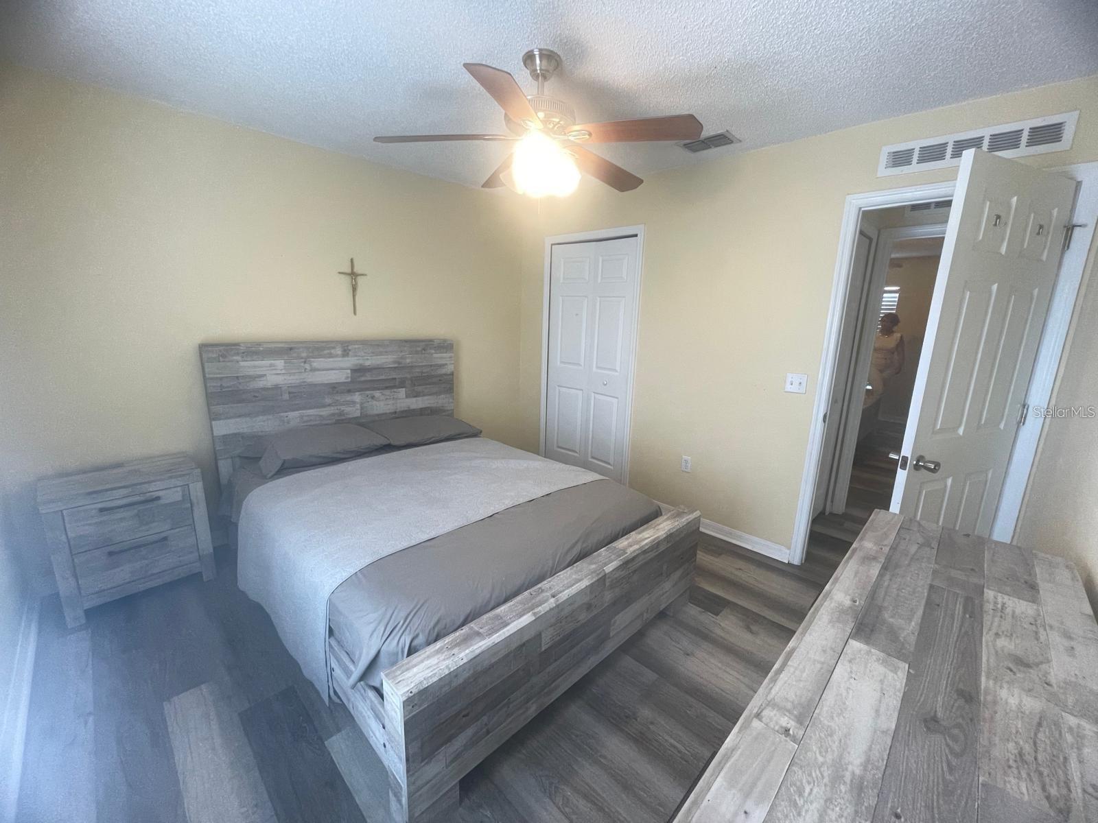 Image 21 of 36 For 1502 Fort Meade Place