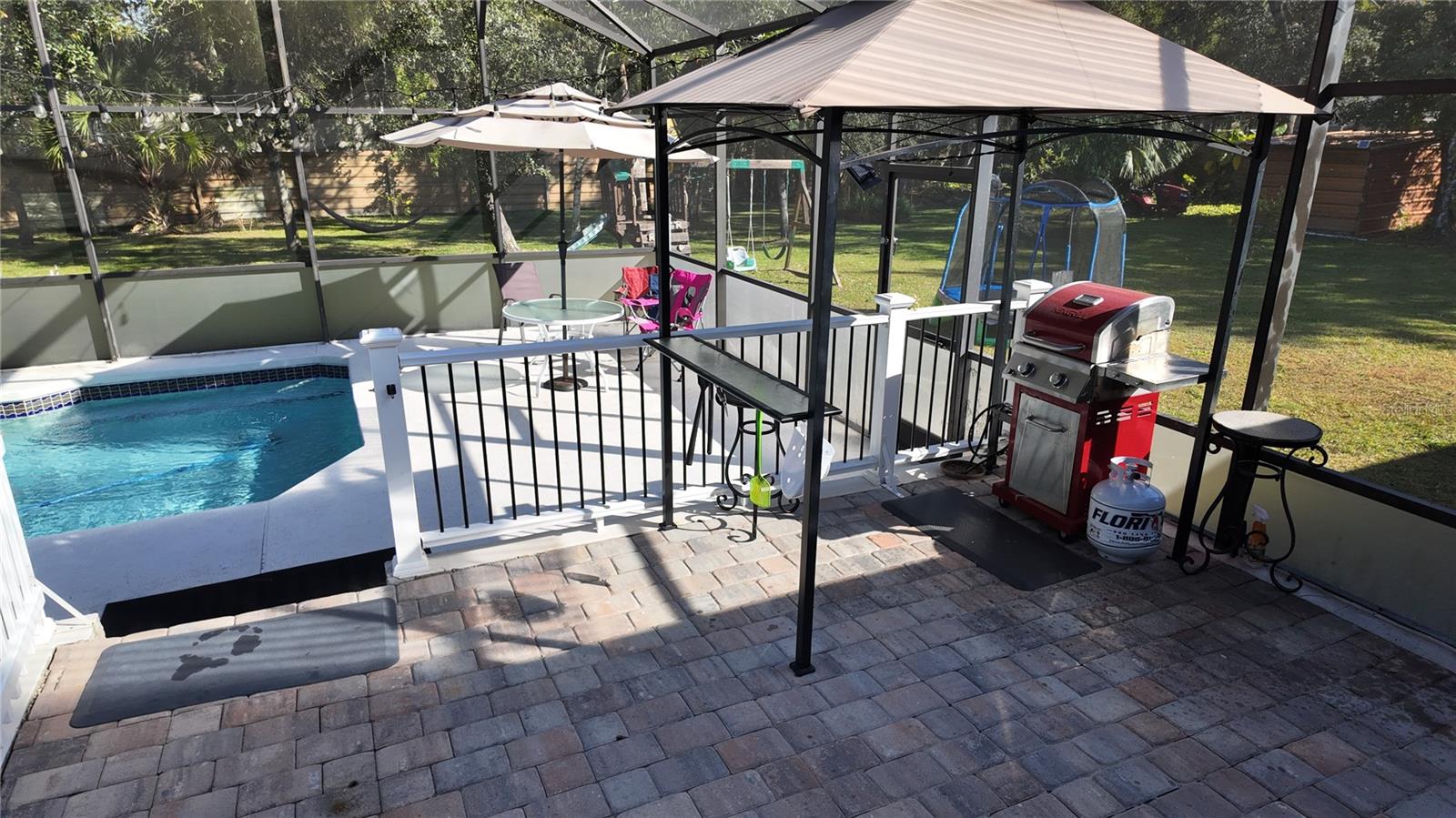 Image 22 of 41 For 3368 Blossom Street