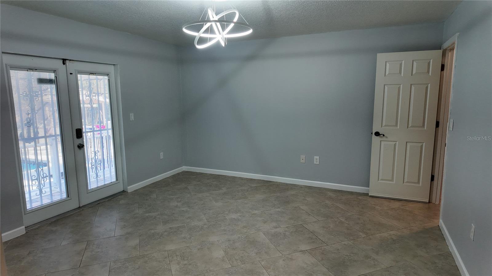 Image 26 of 41 For 3368 Blossom Street