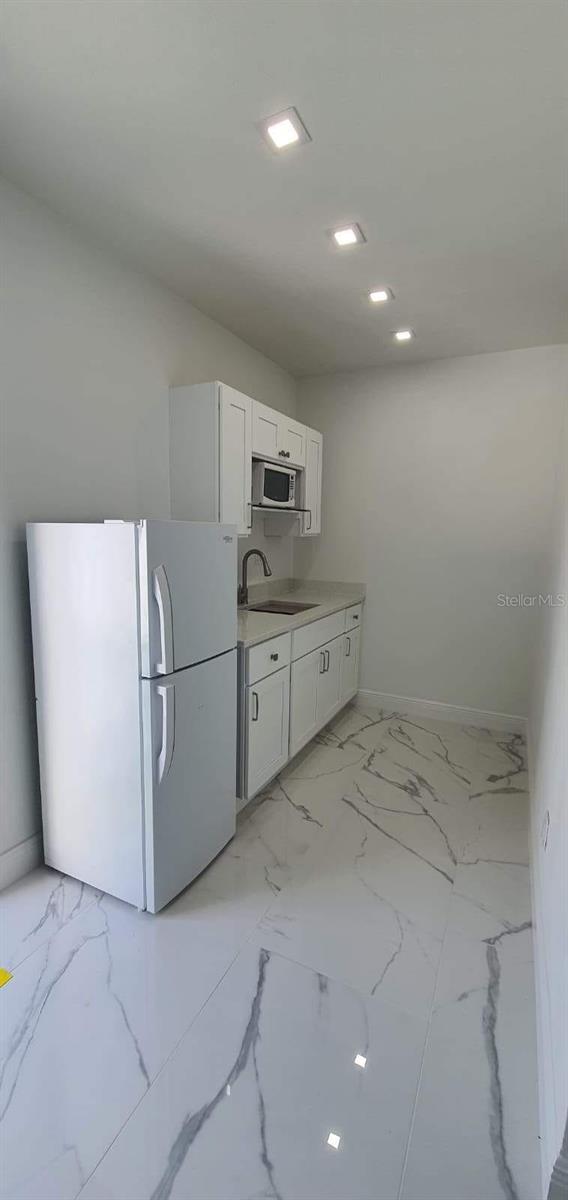 Image 4 of 10 For 13143 Dallas Woods Lane Garage