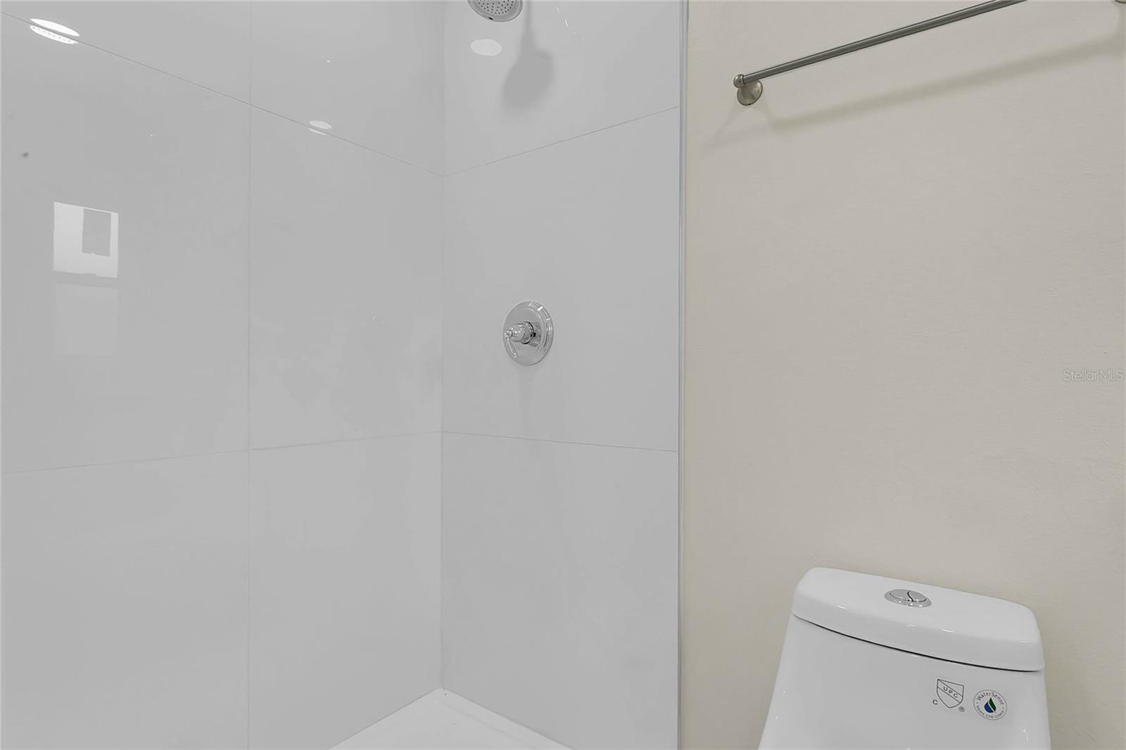 Image 10 of 30 For 2612 Roxbury Road