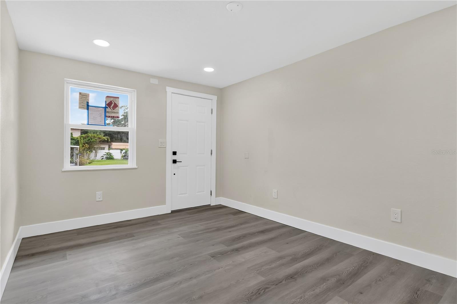 Image 14 of 30 For 2612 Roxbury Road