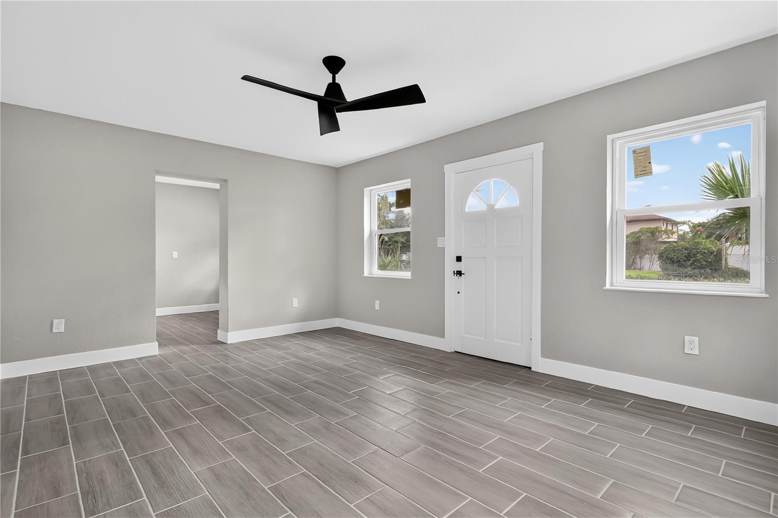 Image 17 of 30 For 2612 Roxbury Road