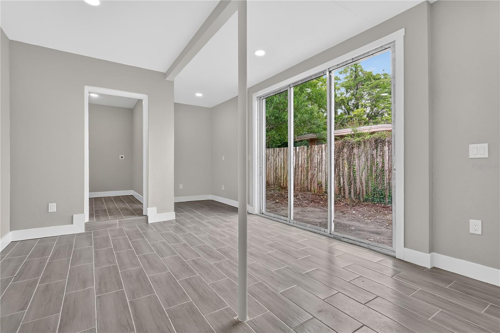 Image 24 of 30 For 2612 Roxbury Road