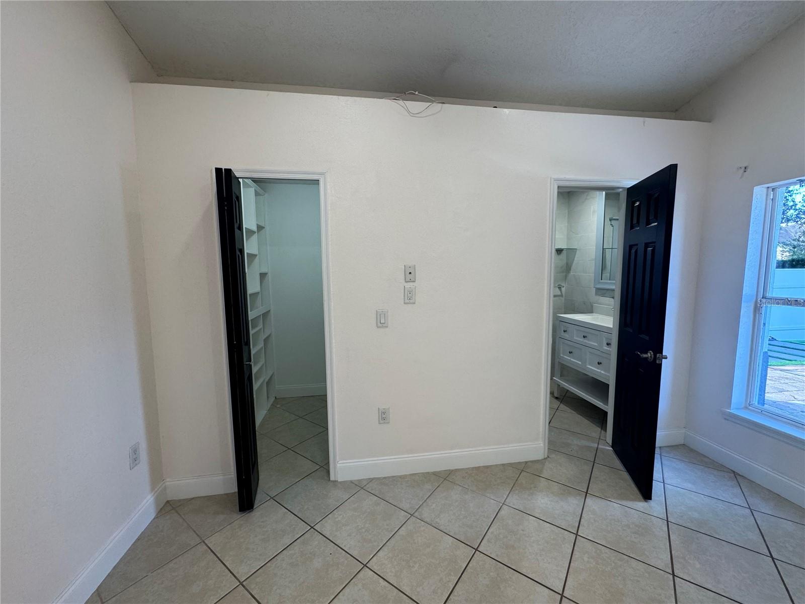 Image 25 of 33 For 8313 Sun Vista Way