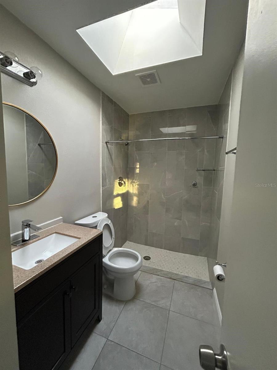 Image 9 of 13 For 2501 2nd Street