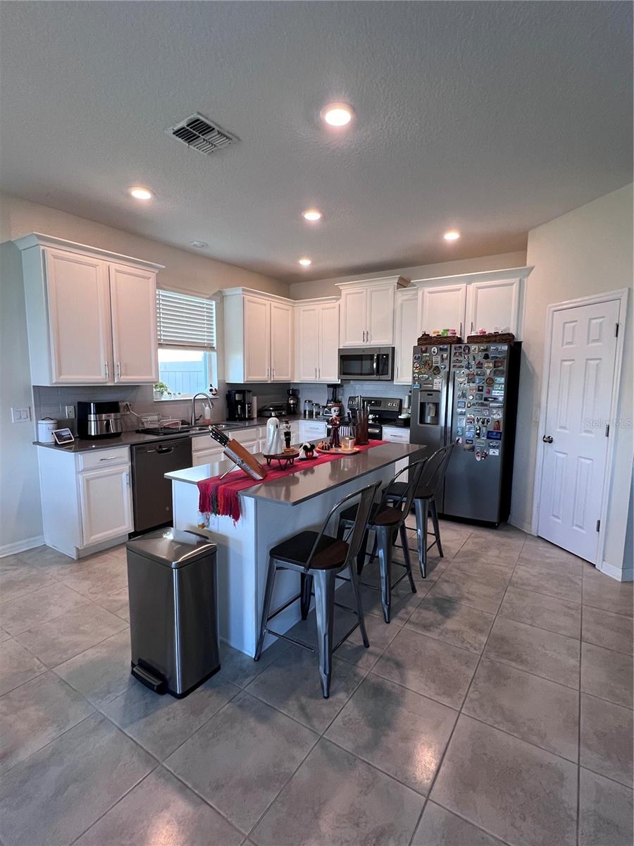 Image 11 of 25 For 1638 Chatsworth Circle