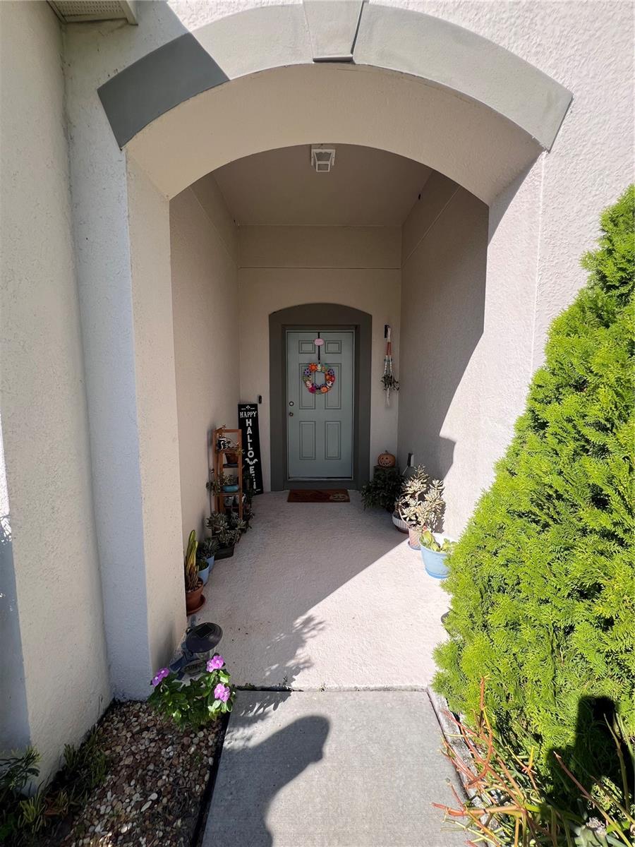 Image 2 of 25 For 1638 Chatsworth Circle