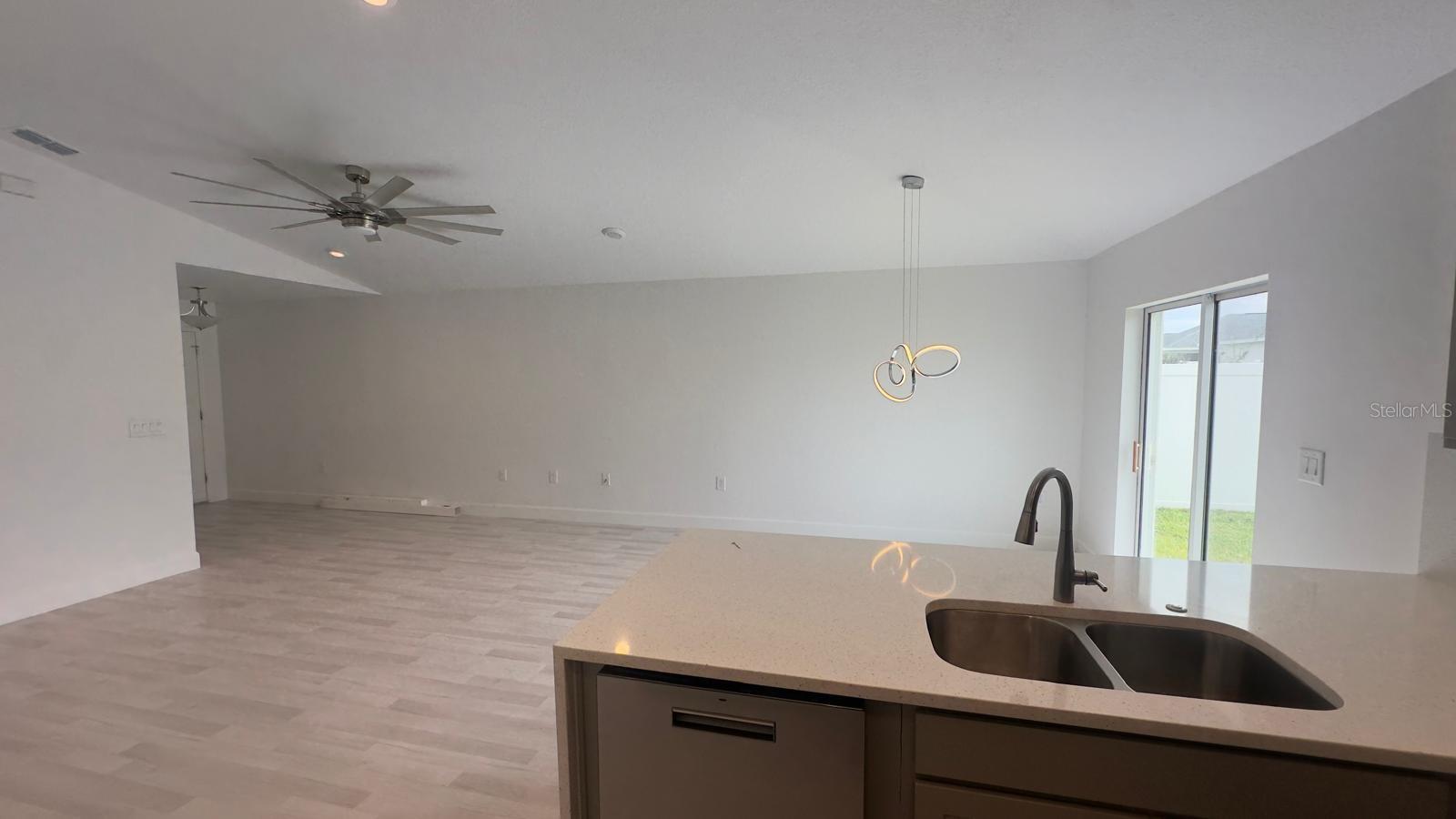 Image 10 of 28 For 2014 Dexter Street