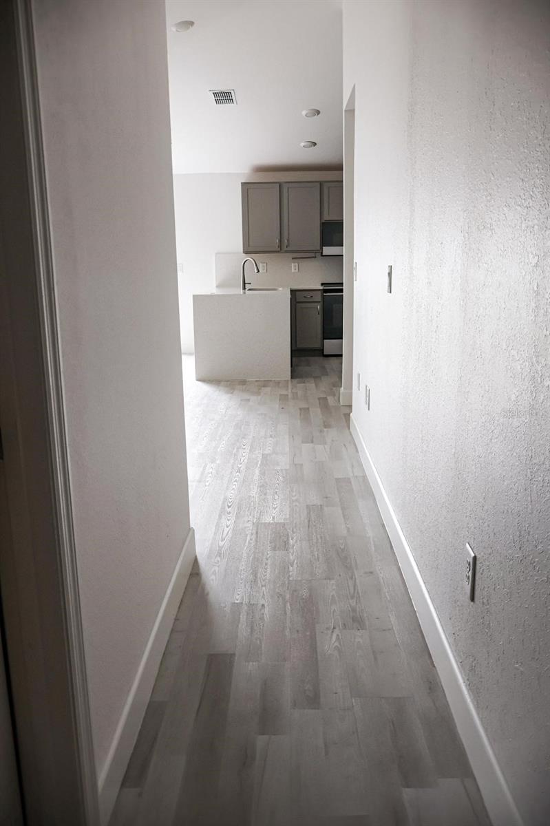 Image 13 of 28 For 2014 Dexter Street