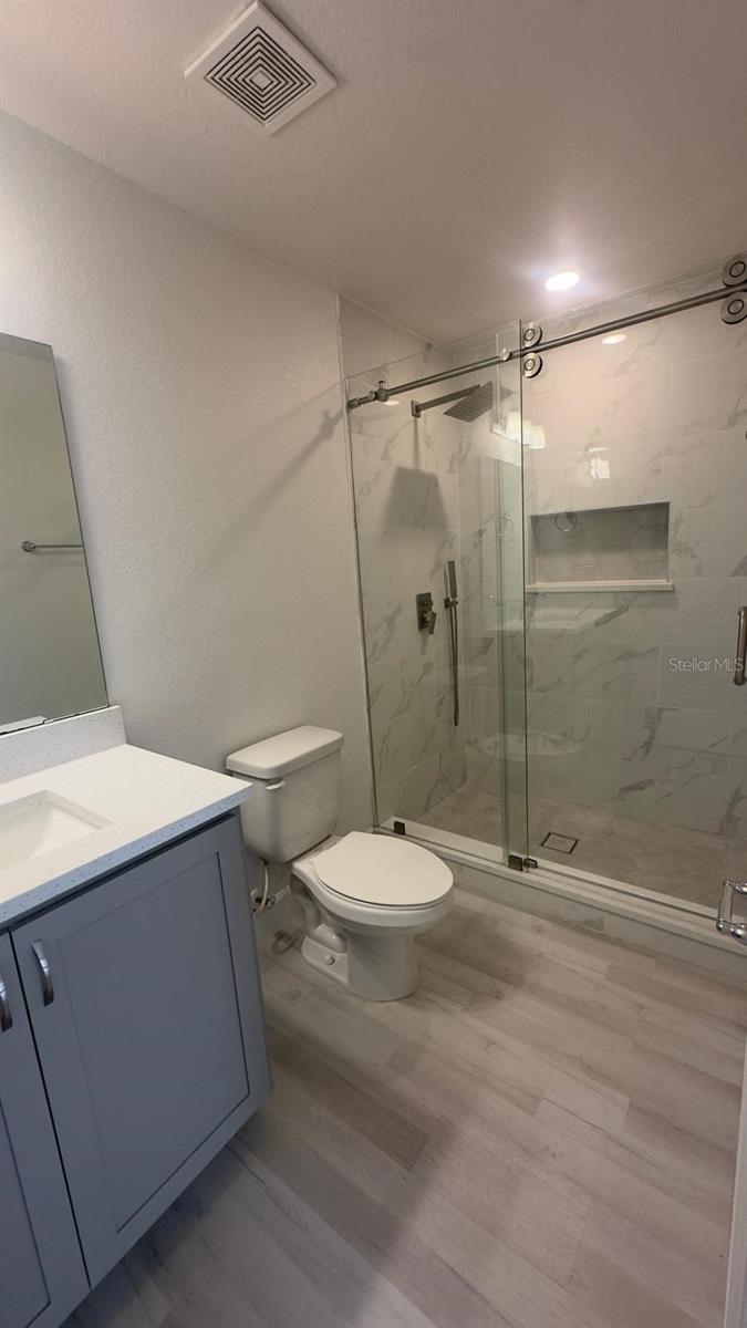 Image 21 of 28 For 2014 Dexter Street