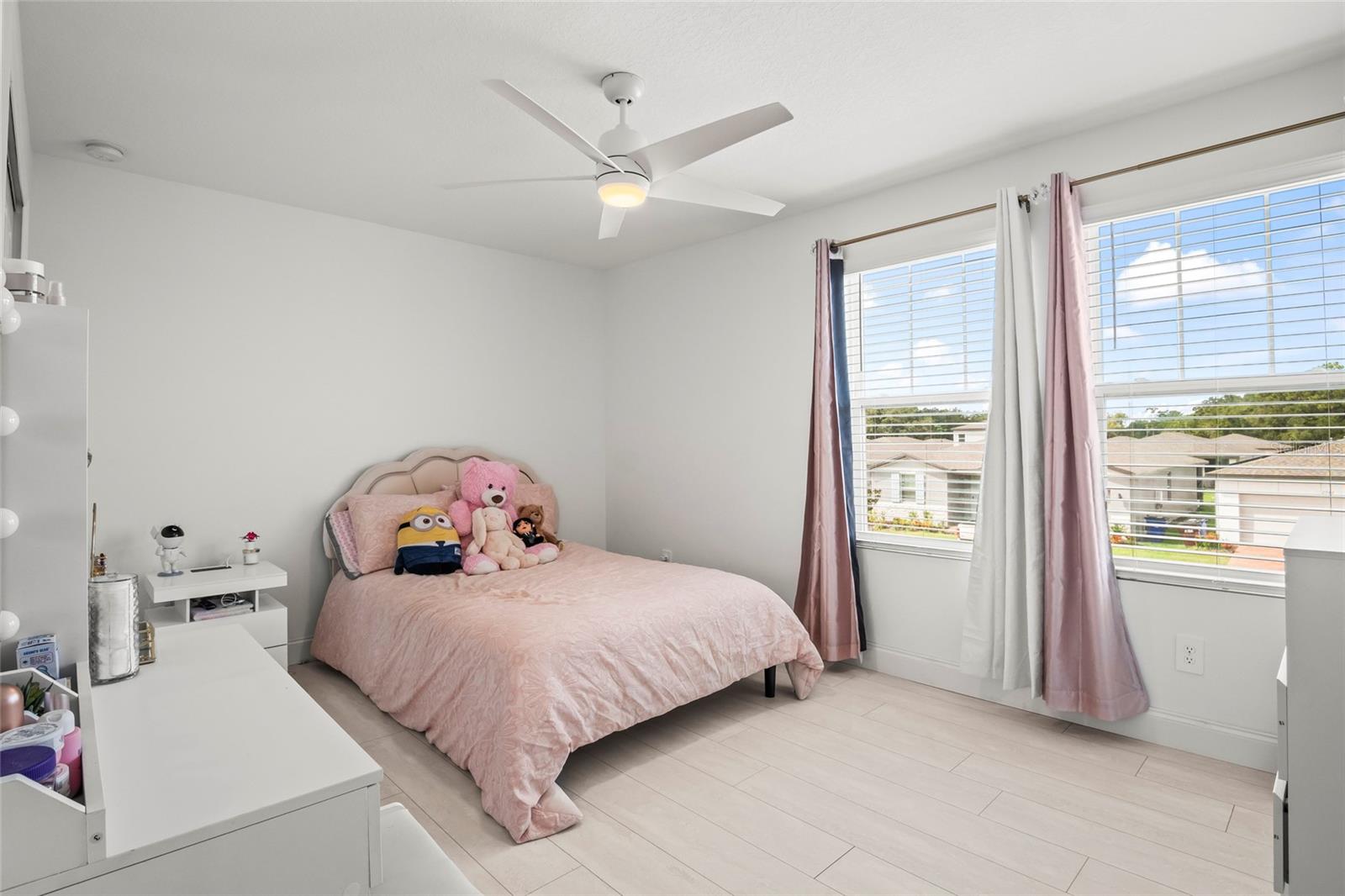 Image 23 of 46 For 2943 Sunstar Drive