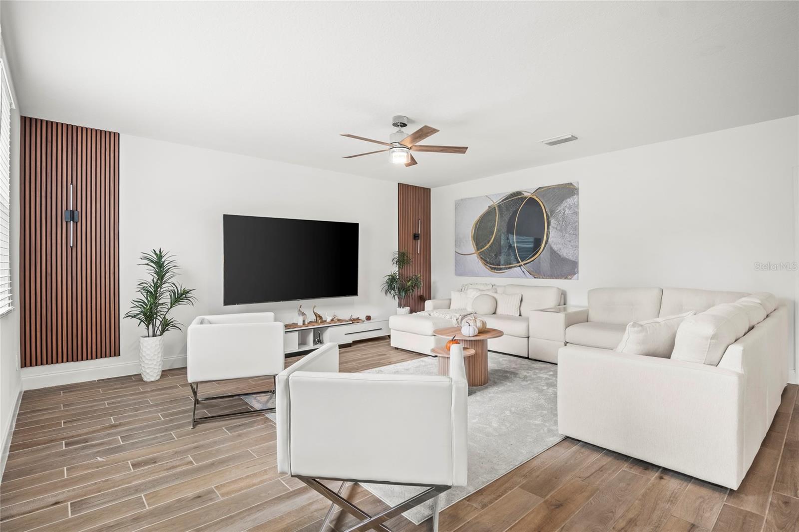 Image 7 of 46 For 2943 Sunstar Drive