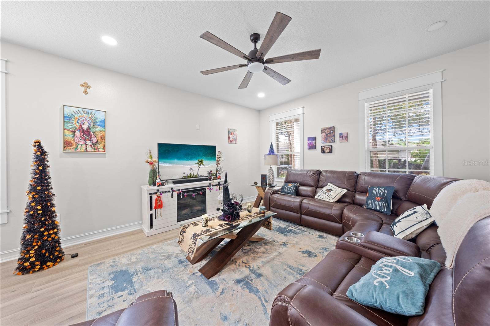 Image 14 of 56 For 3341 Bracken Fern Drive