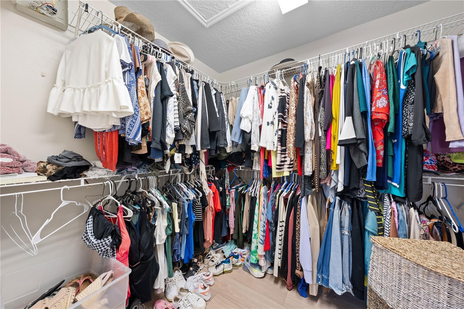 Image 34 of 56 For 3341 Bracken Fern Drive