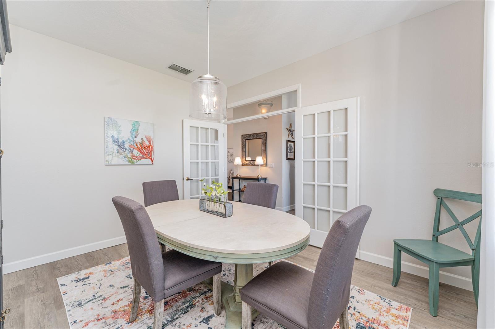 Image 11 of 44 For 225 High Vista Drive