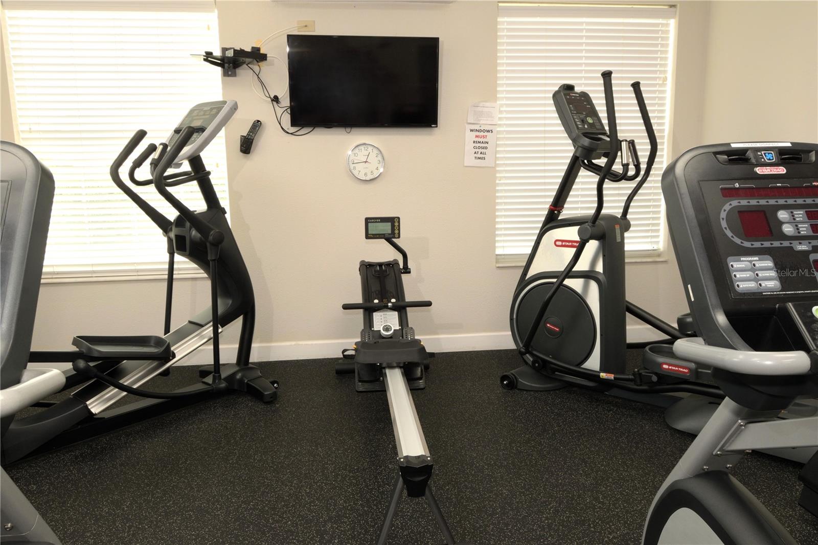 Image 36 of 44 For 225 High Vista Drive