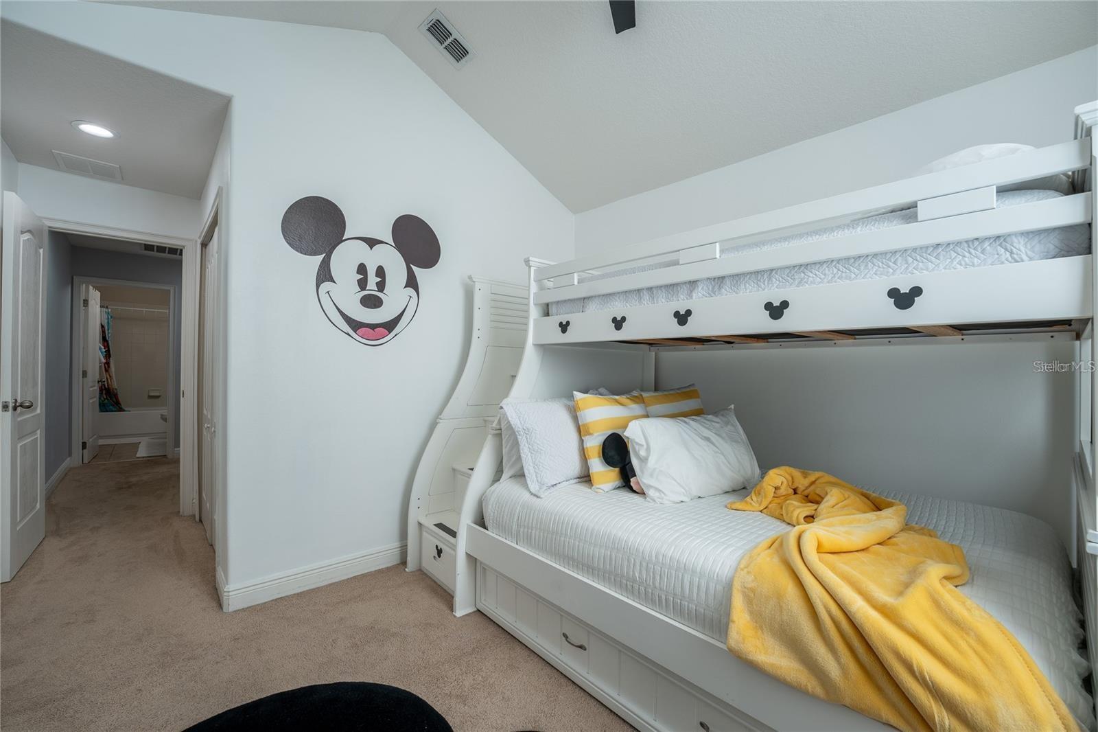 Image 11 of 17 For 8223 Roseville Road