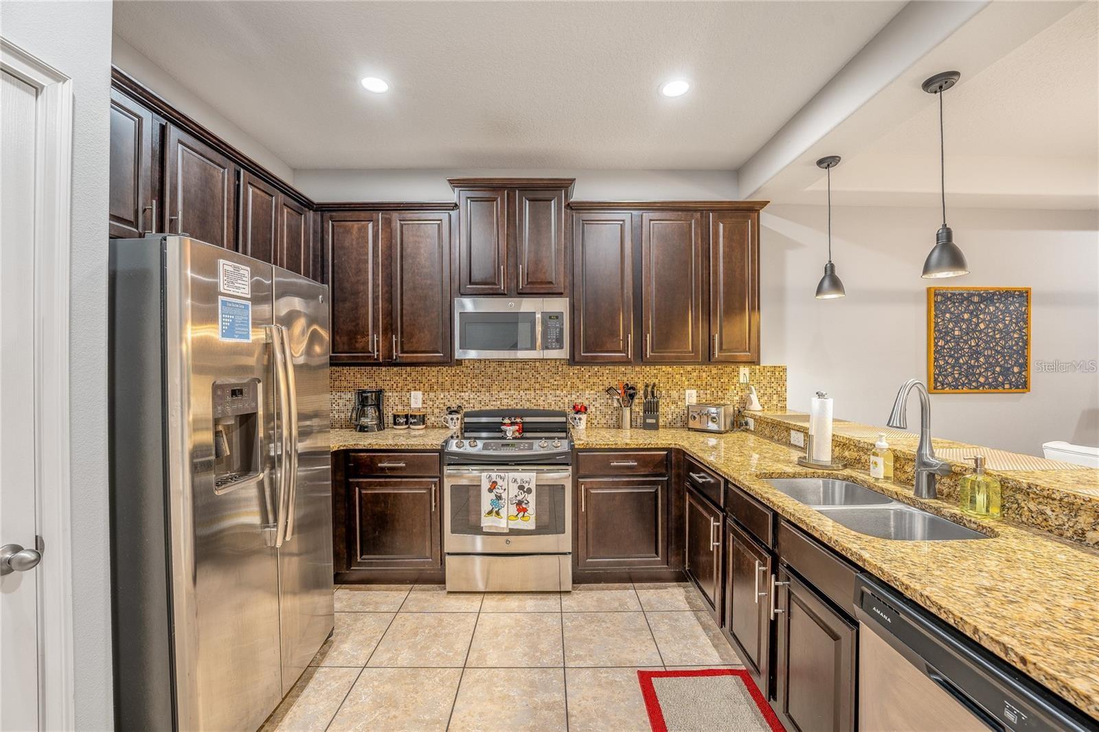 Image 4 of 17 For 8223 Roseville Road