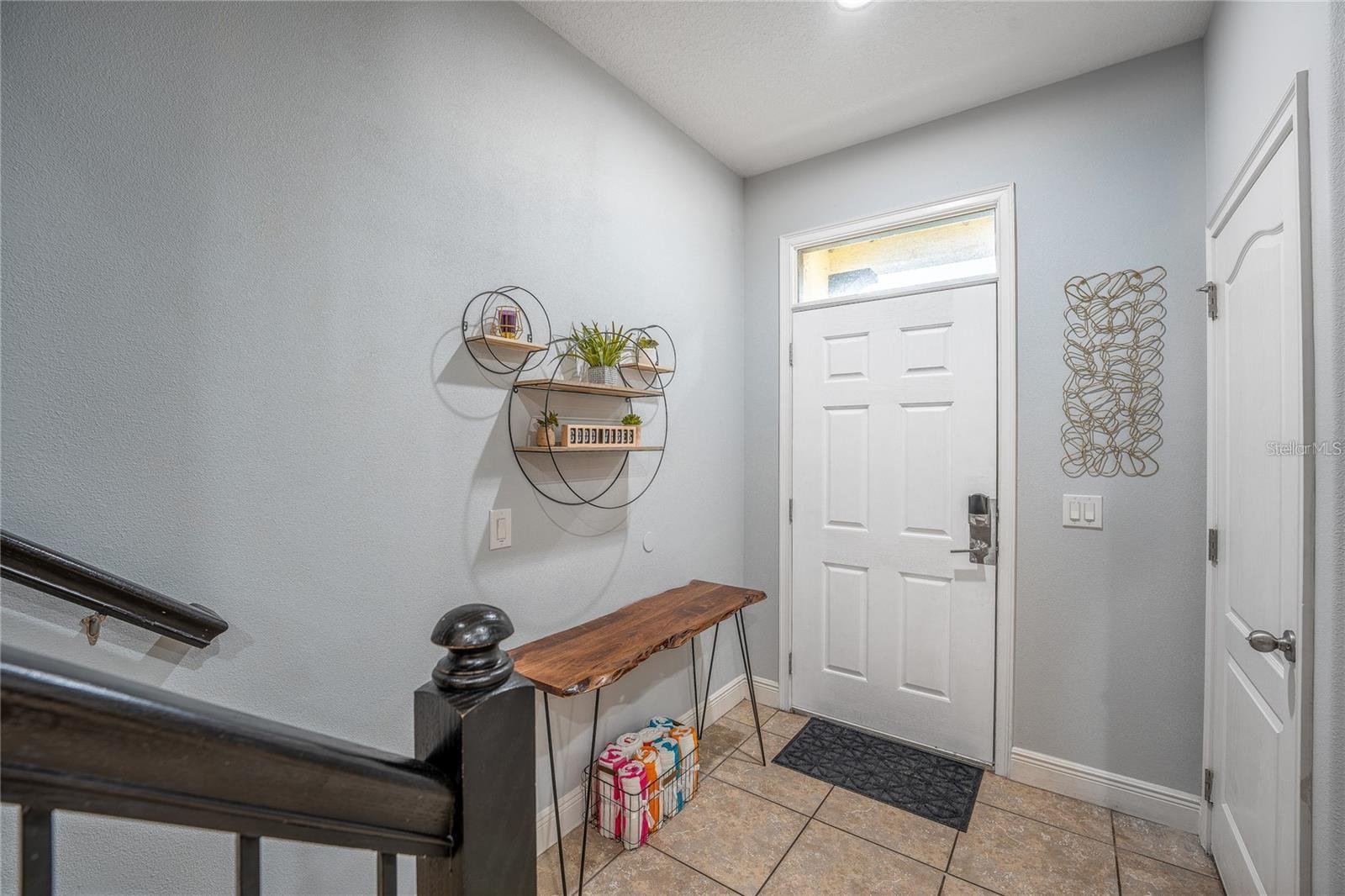 Image 9 of 17 For 8223 Roseville Road