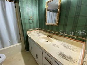 Image 7 of 18 For 11 Woodland Circle