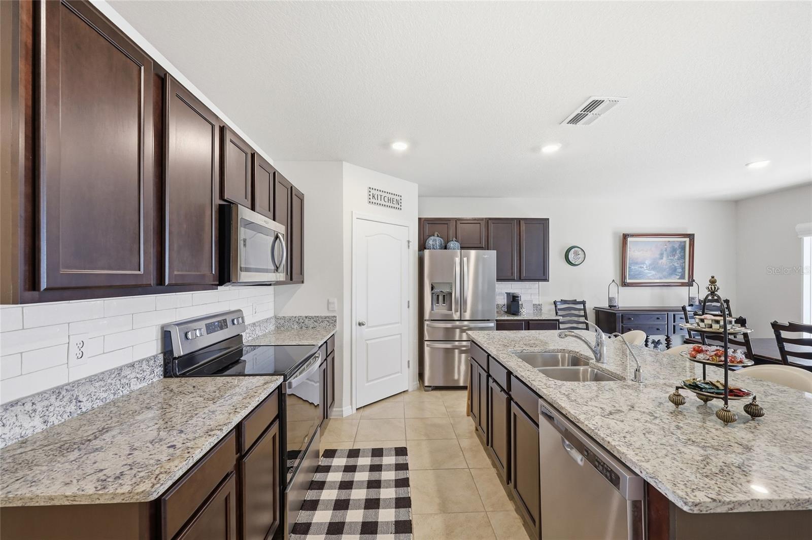 Image 13 of 40 For 1989 Carnostie Road