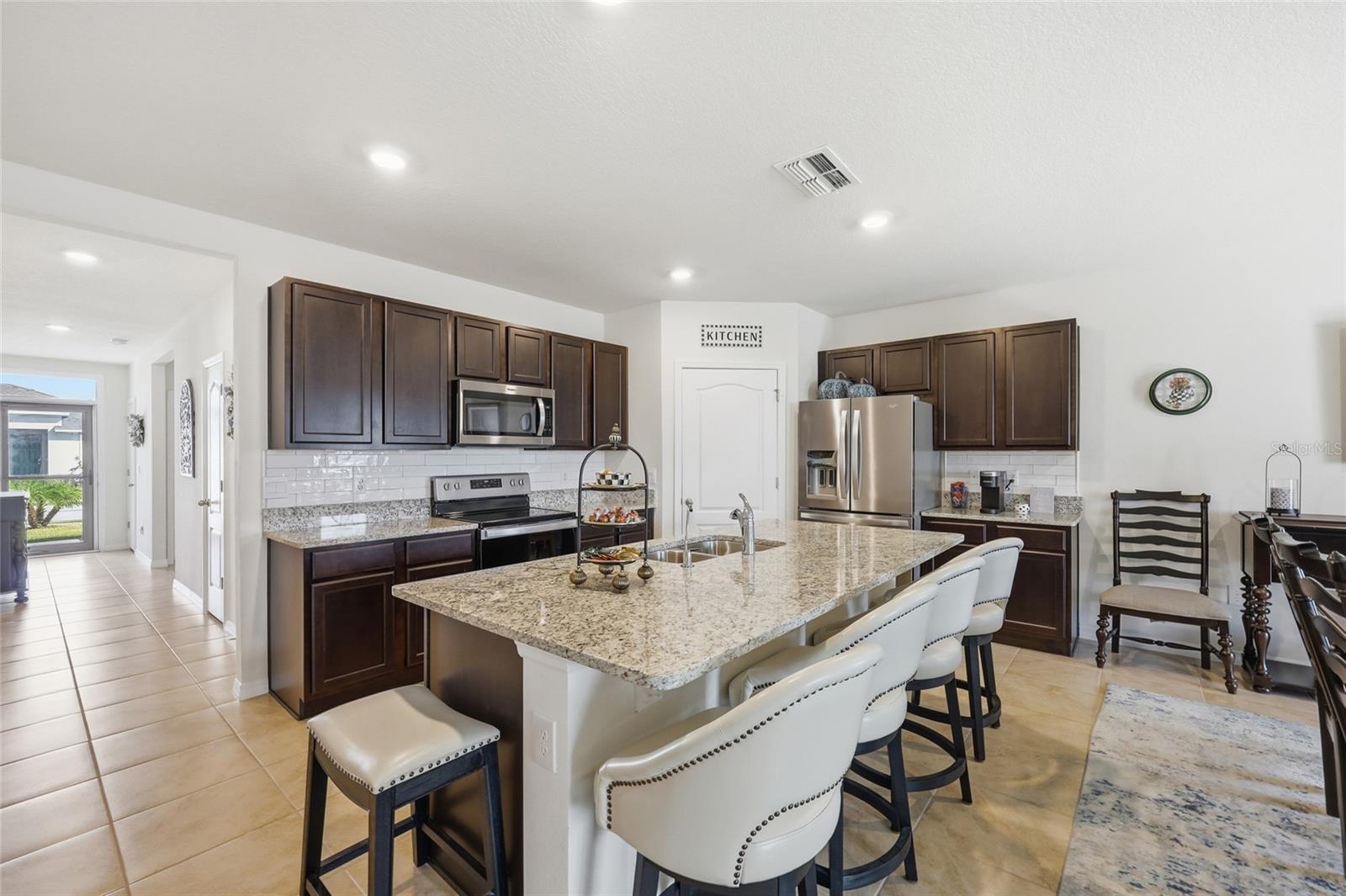 Image 16 of 40 For 1989 Carnostie Road