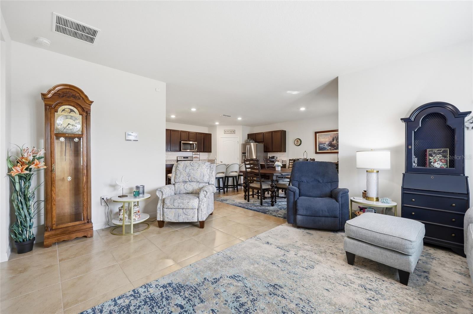 Image 19 of 40 For 1989 Carnostie Road