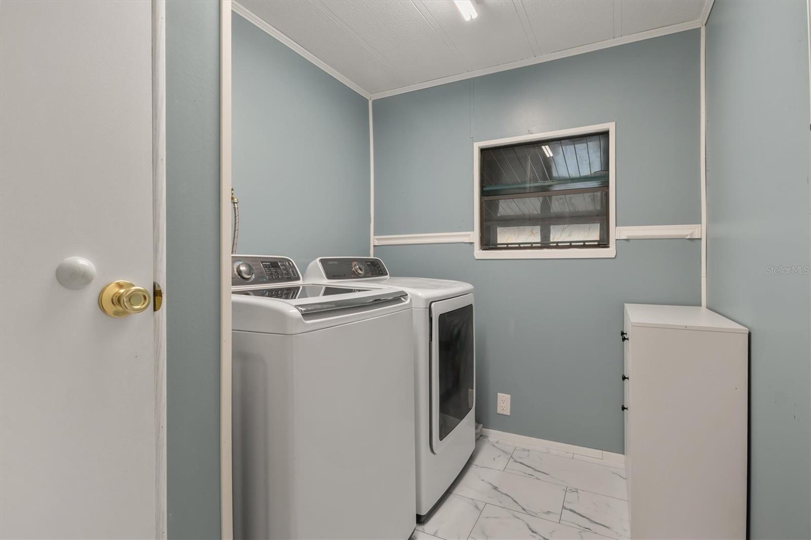 Image 13 of 47 For 4077 Rolling Oaks Drive