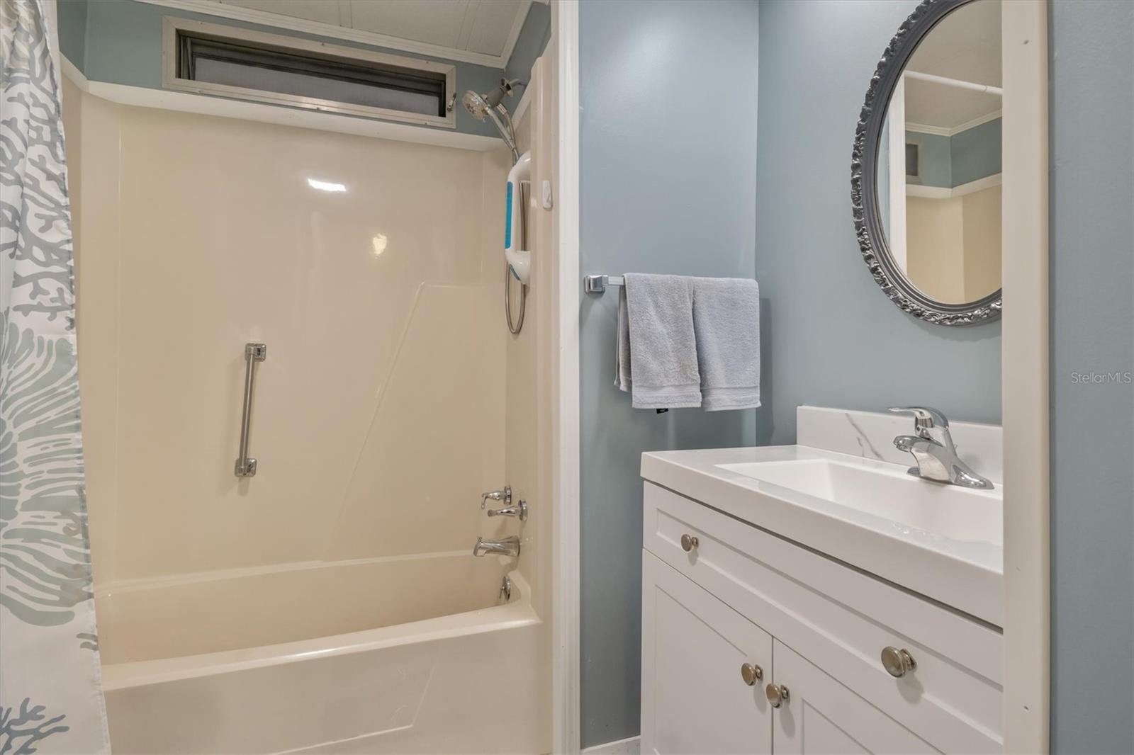 Image 16 of 47 For 4077 Rolling Oaks Drive