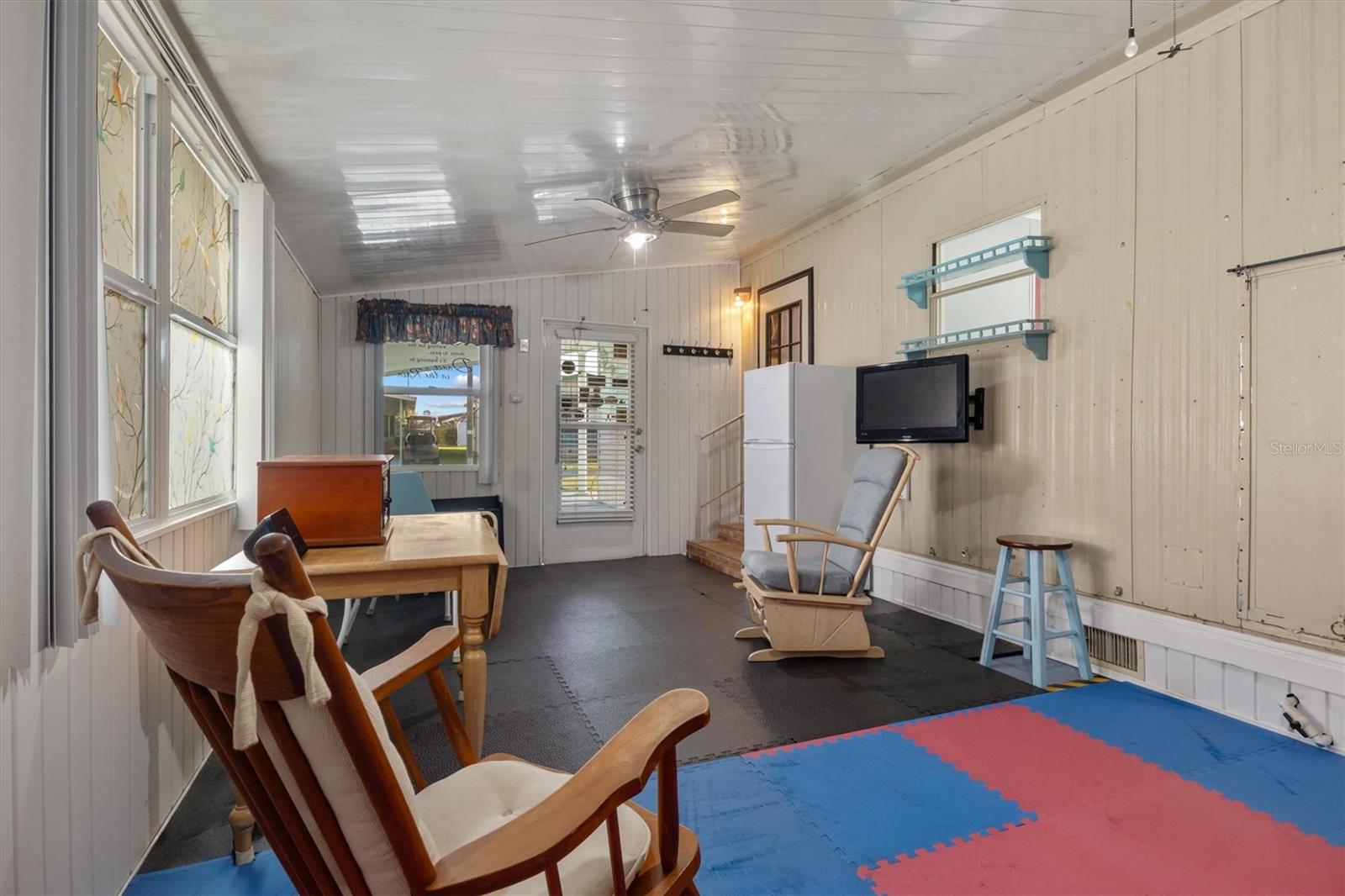 Image 4 of 47 For 4077 Rolling Oaks Drive