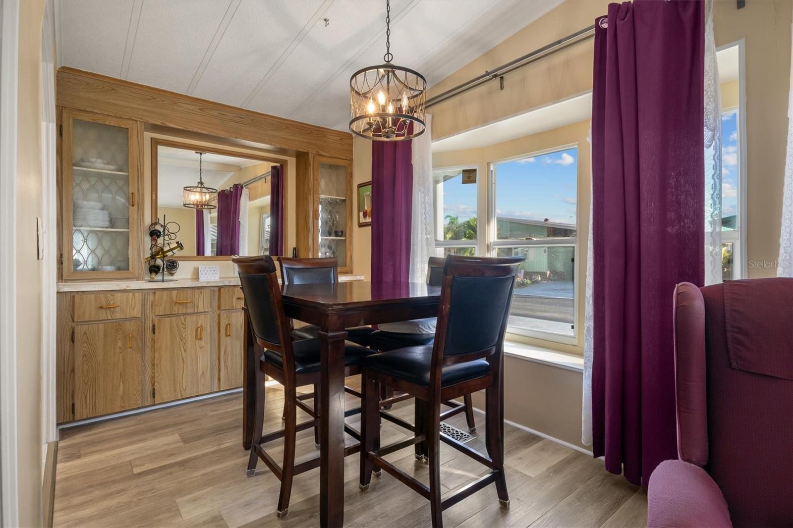 Image 9 of 47 For 4077 Rolling Oaks Drive