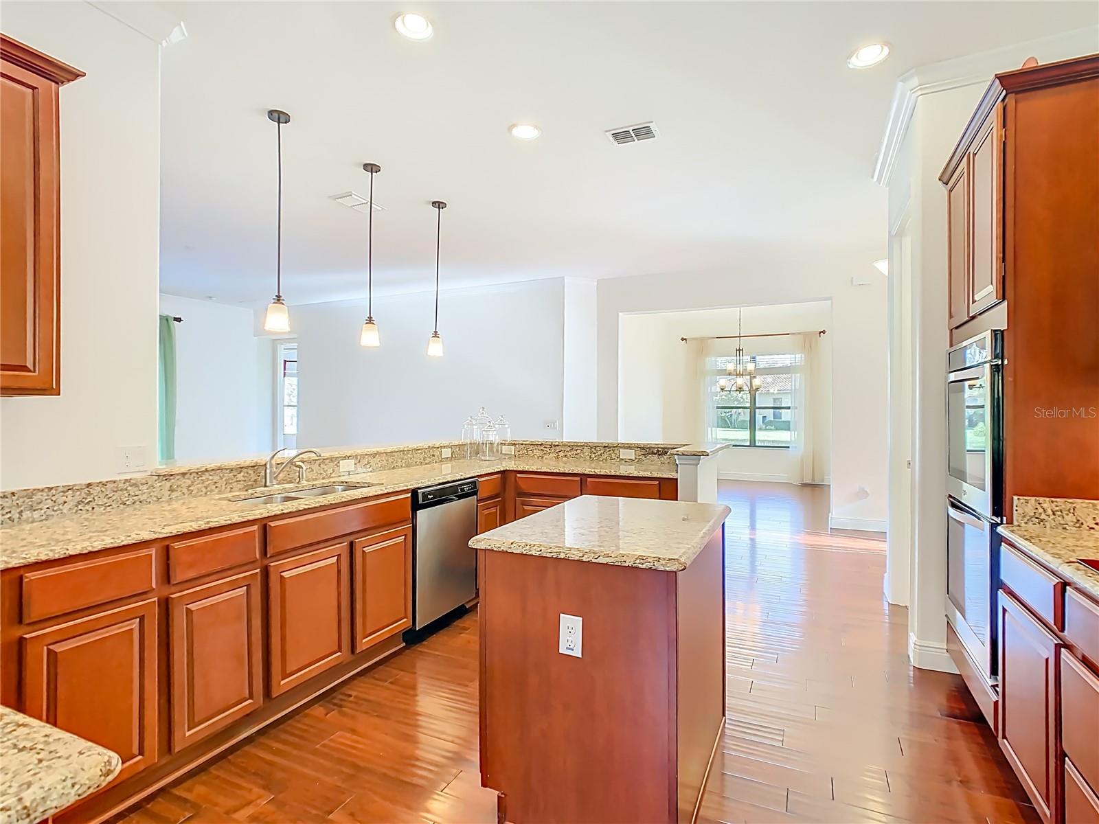 Image 18 of 61 For 650 Carmel Lane