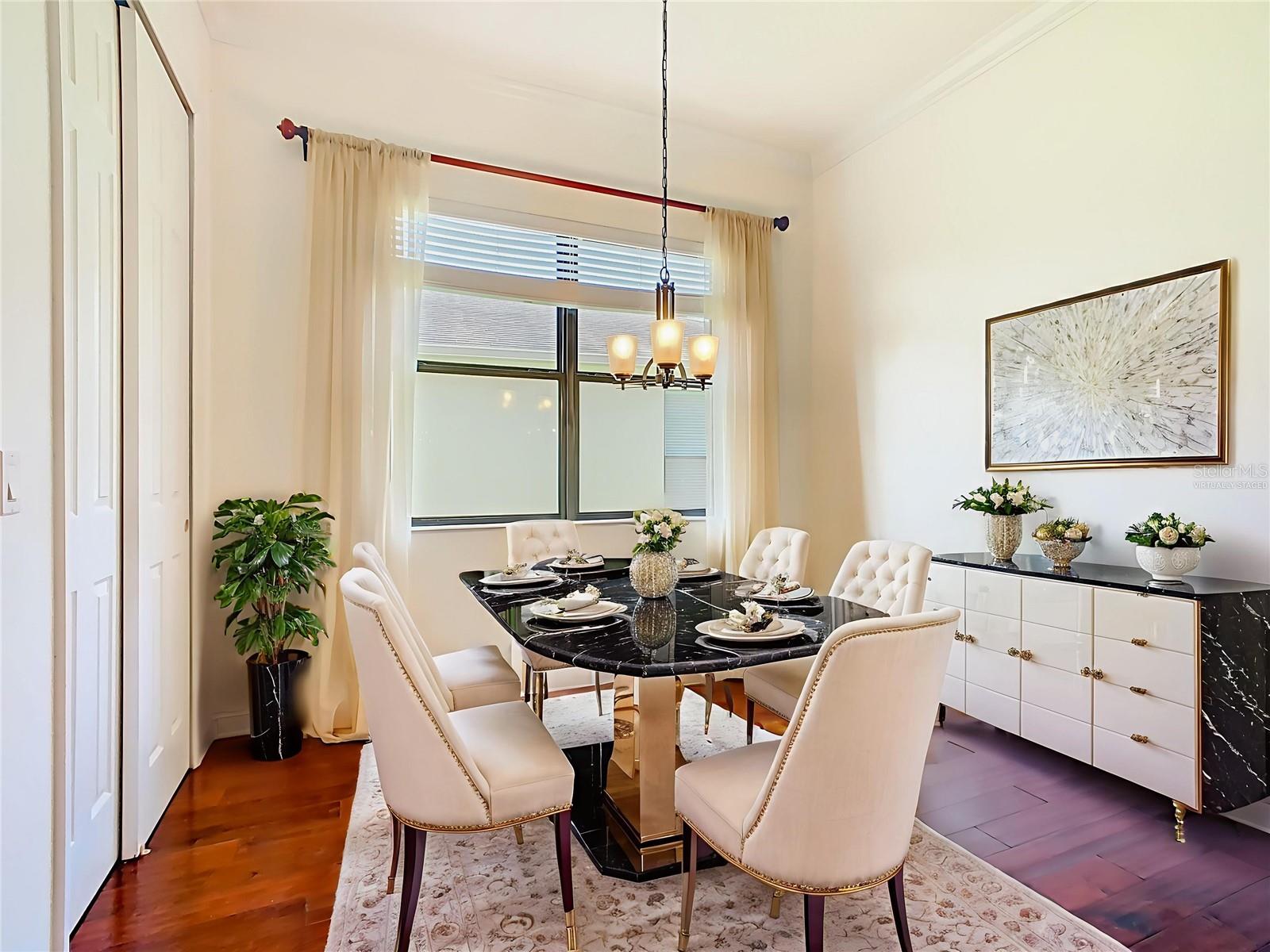 Image 21 of 61 For 650 Carmel Lane