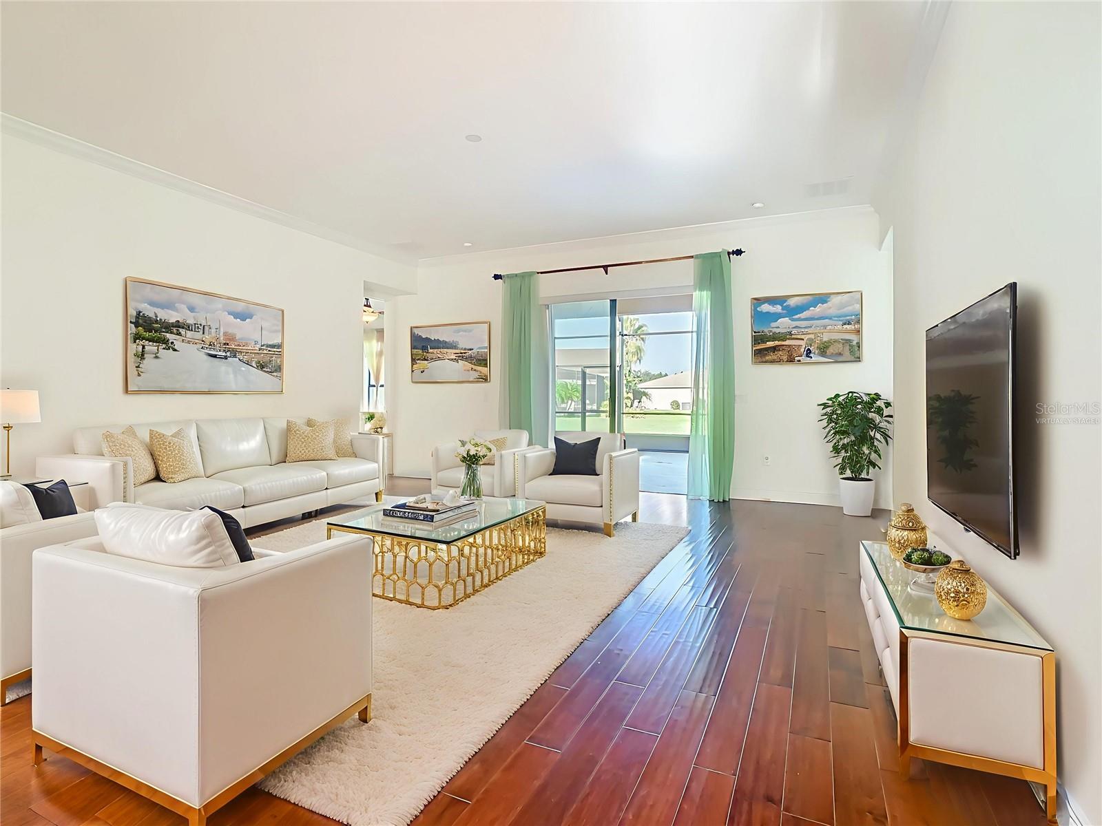 Image 25 of 61 For 650 Carmel Lane