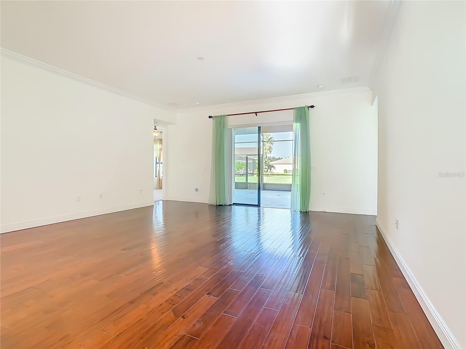 Image 26 of 61 For 650 Carmel Lane