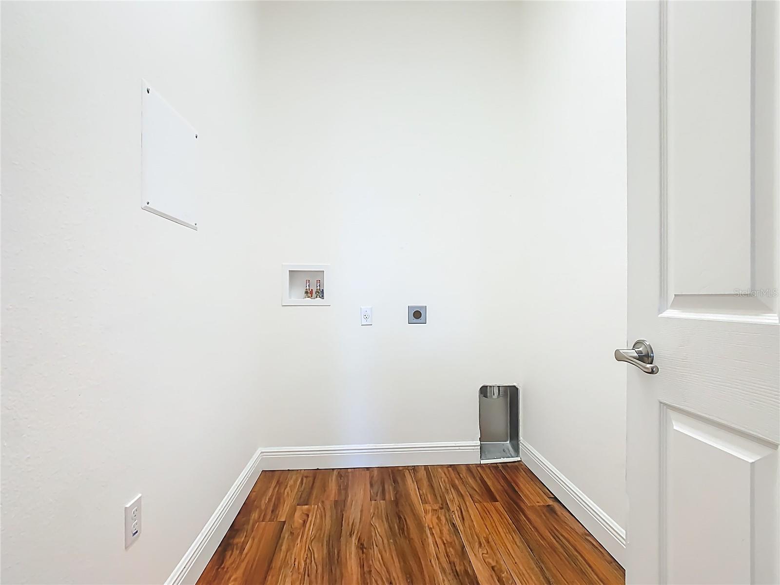 Image 50 of 61 For 650 Carmel Lane