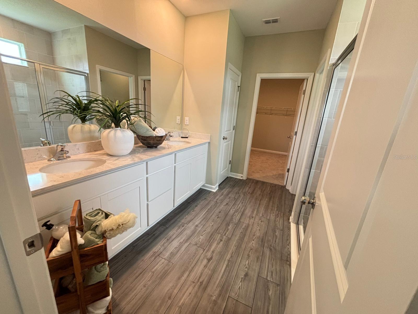 Image 6 of 17 For 4783 83rd Loop