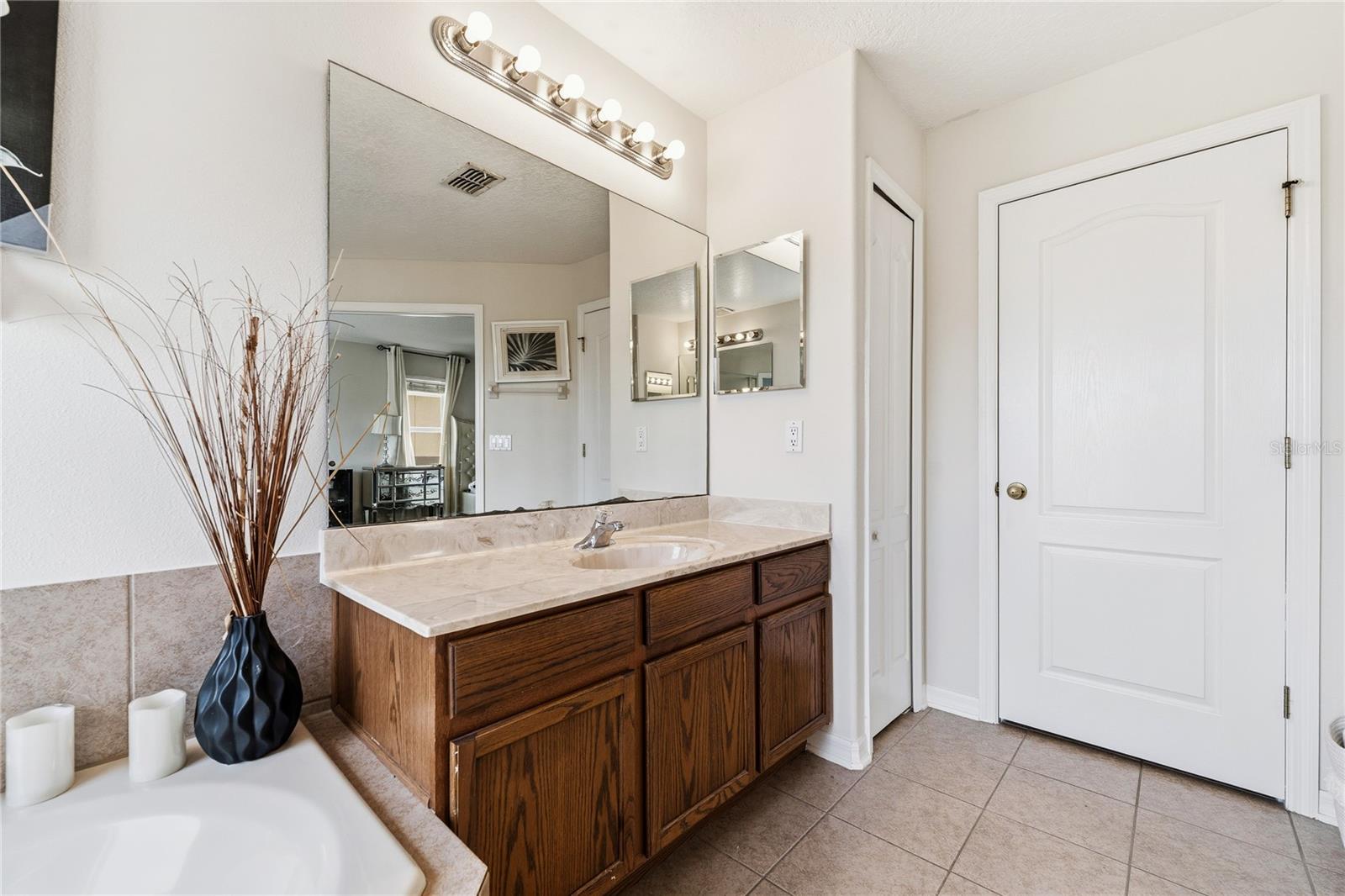 Image 26 of 43 For 13150 Moro Court