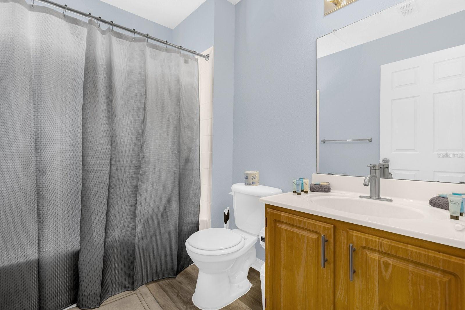 Image 13 of 42 For 4013 Venetian Bay Drive 107